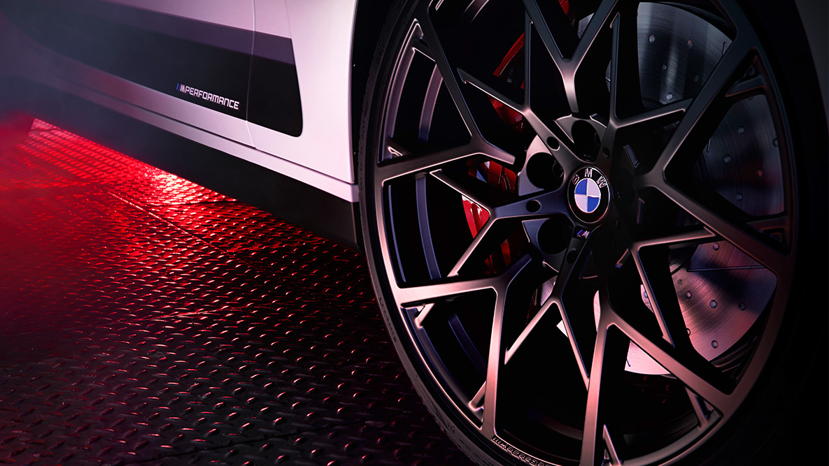 20-palcové M Performance kované disky Y-spoke style 795 M Jet Black matné BMW radu 4 Coupé G22 20-palcové M Performance kované disky Y-spoke style 795 M Jet Black matné BMW radu 4 Coupé G22 detailný pohľad