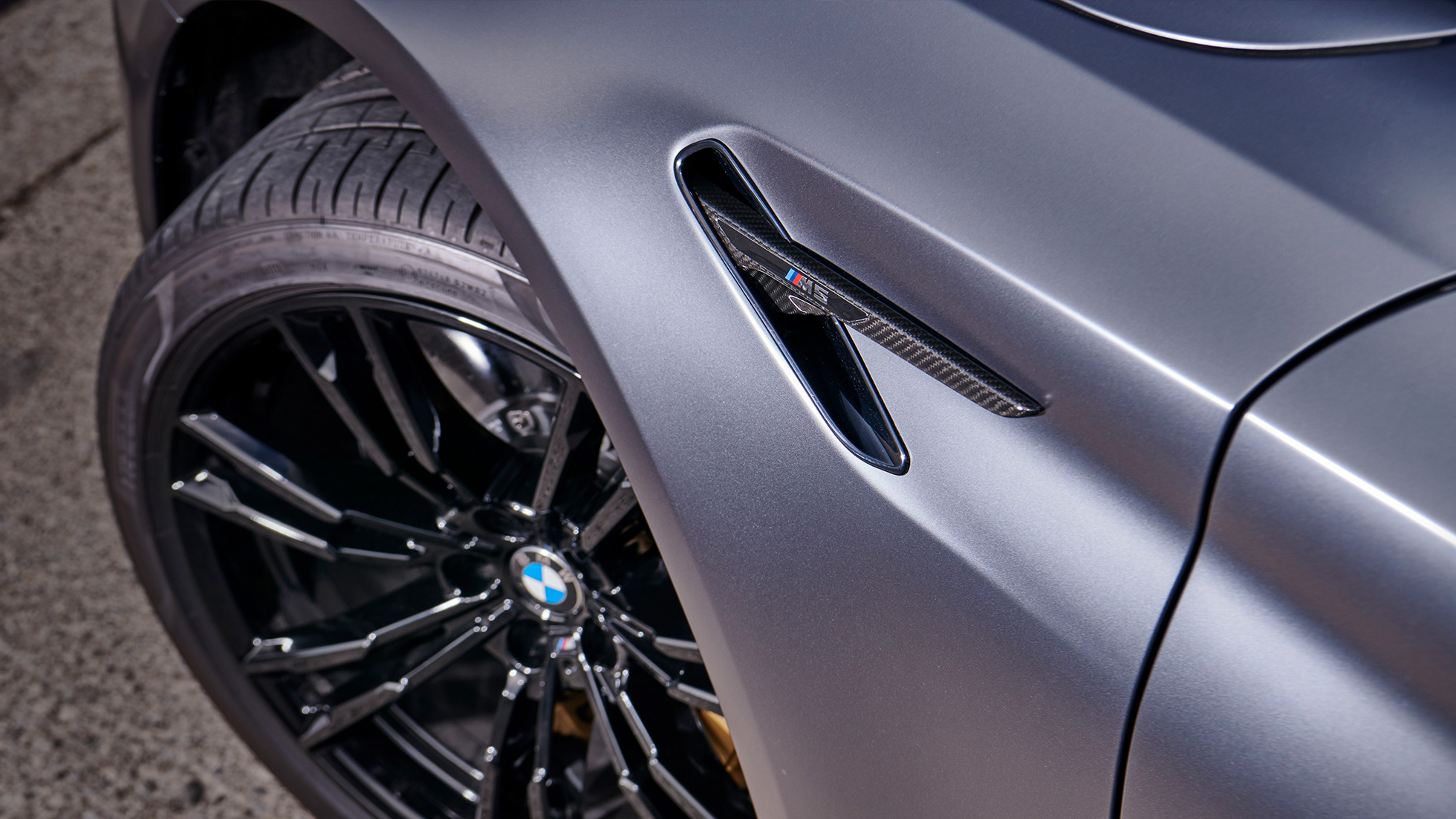 BMW M Performance mriežka chladiča v lesklej čiernej farbe BMW M Performance mriežka chladiča v lesklej čiernej farbe