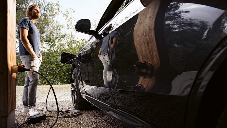 BMW flexibilná rýchlonabíjačka BMW nabíjacie produkty BMW flexibilná rýchlonabíjačka