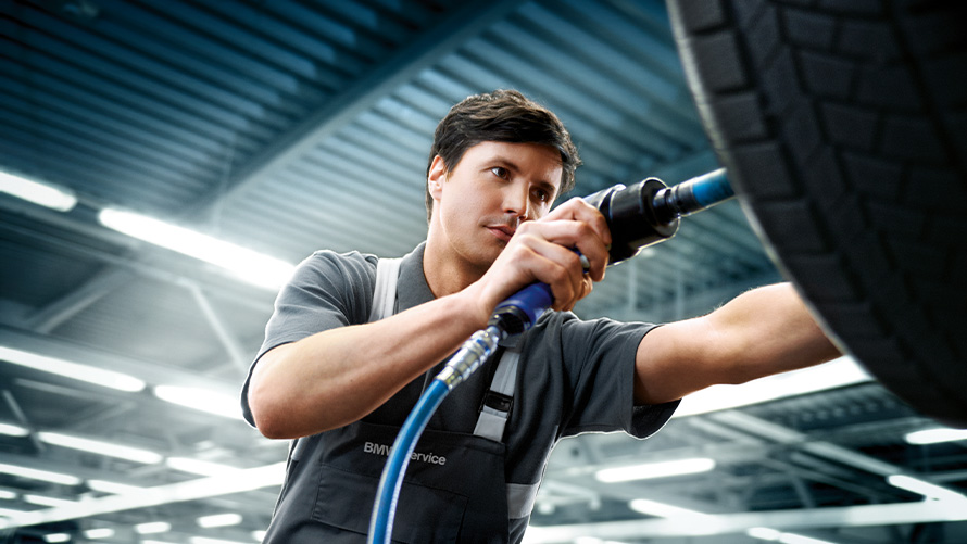BMW servis kolies a pneumatík BMW servis kolies a pneumatík v BMW servise