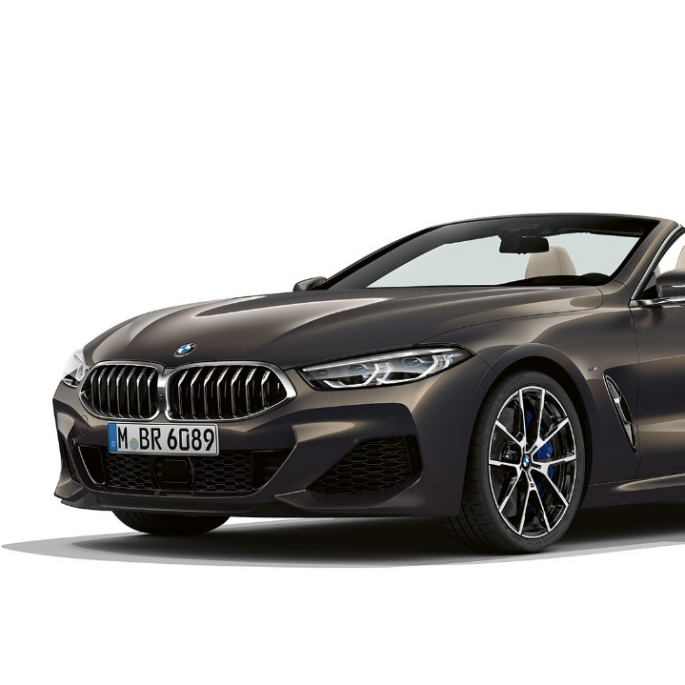 BMW M850i xDrive, metalíza Dravit Grey, predobočný pohľad. BMW M850i xDrive, metalíza Dravit Grey, predobočný pohľad.