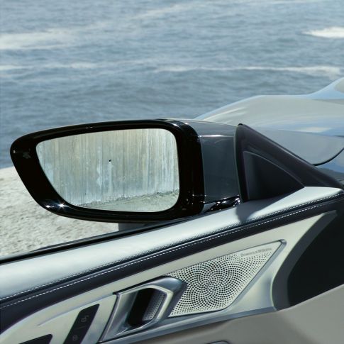 BMW M850i xDrive, Bowers & Wilkins Diamond Surround Sound systém. BMW M850i xDrive, Bowers & Wilkins Diamond Surround Sound systém.